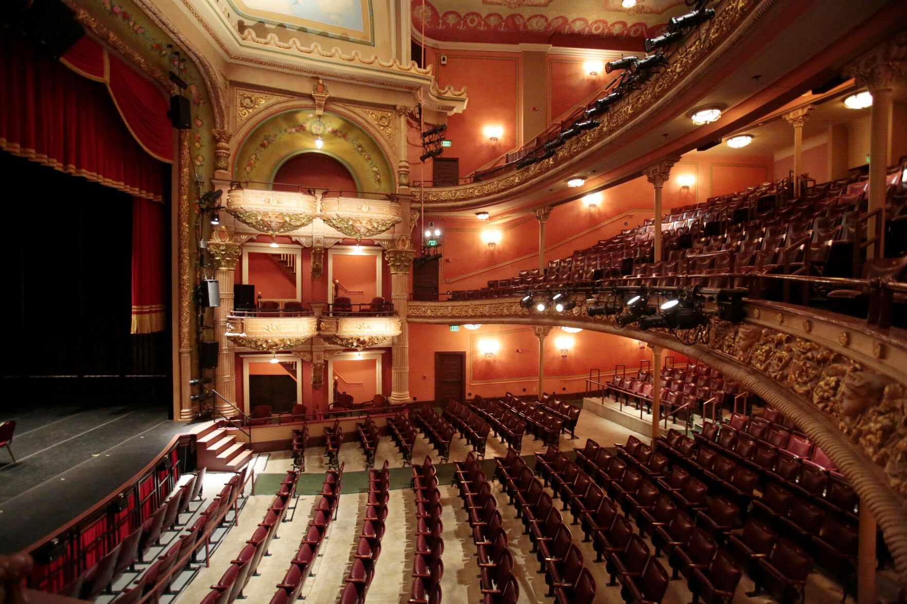 Colonial Theatre